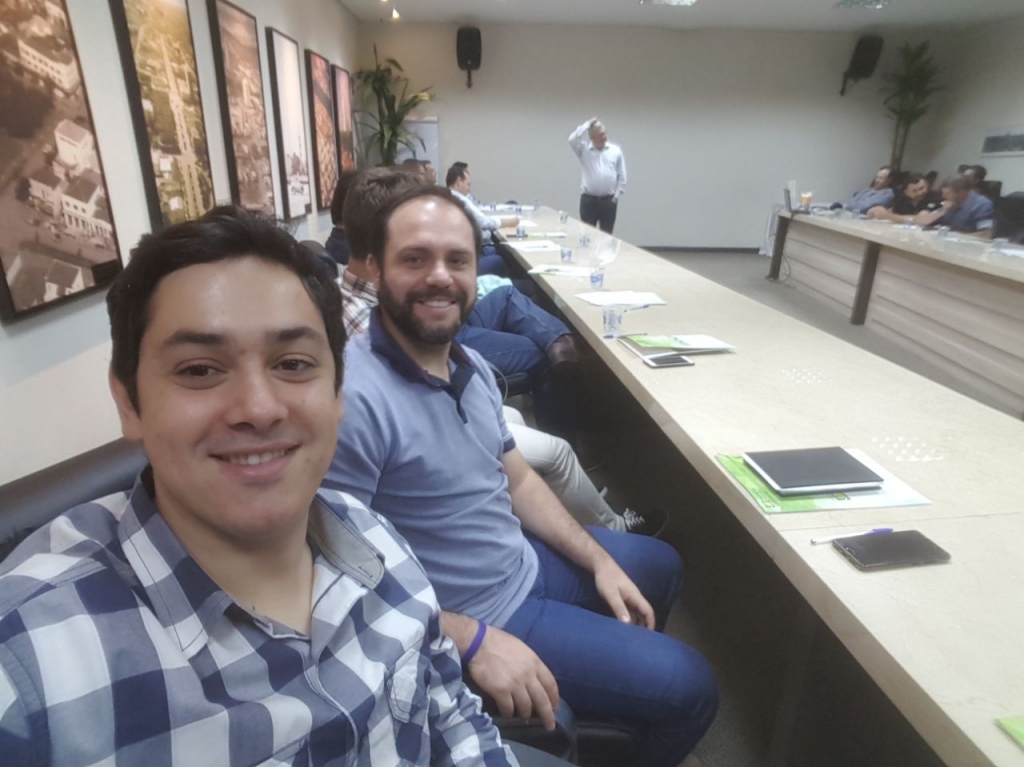 ACEJAN NA REUNIÃO DA CACINOR JOVEM