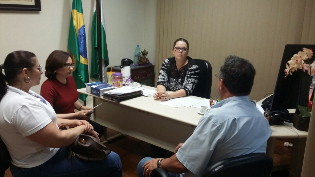 REUNIÃO COM A JUÍZA DE DIREITO SUPERVISORA DO JUIZADO CÍVEL DA COMARCA DE JANDAIA DO SUL