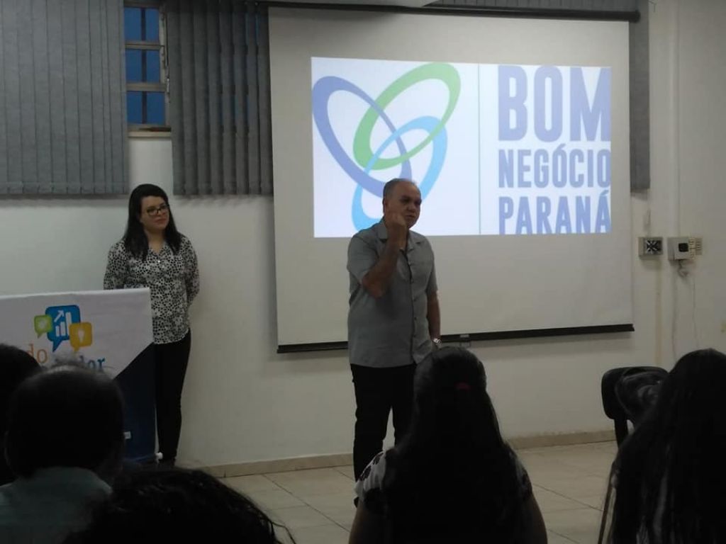 PRESIDENTE DA ACEJAN PARTICIPA DA ENTREGA DOS CERTIFICADOS DO CURSO BOM NEGÓCIO PARANÁ