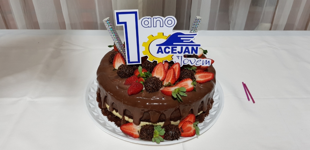ACEJAN JOVEM COMPLETA SEU PRIMEIRO ANIVERSÁRIO.