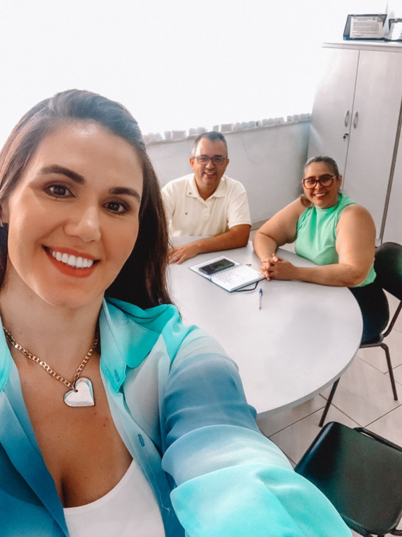 PRESIDENTE DA ACEJAN SE REUNE COM A CONSULTORA EM INOVAÇÃO DO SEBRAE/PR