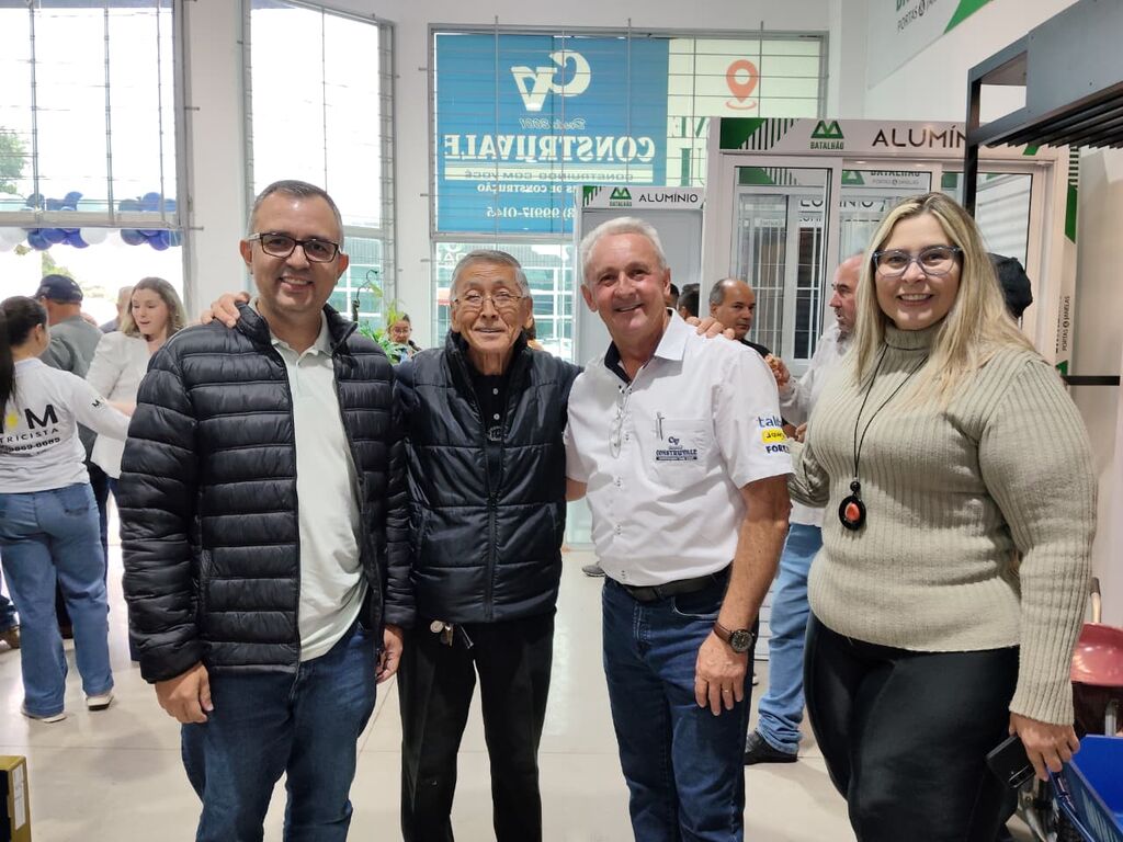 PRESIDENTE DA ACEJAN PRESTIGIA INAUGURAÇÃO DA CONSTRUVALE MATERIAIS DE CONSTRUÇÃO